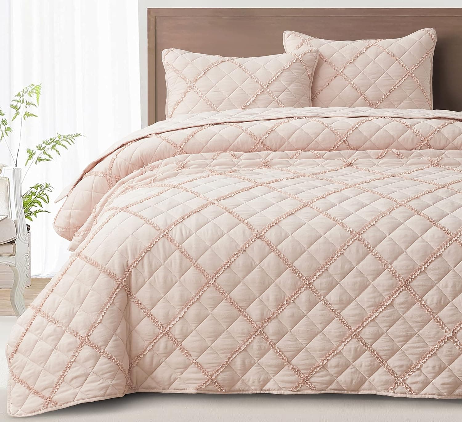 Chezmoi Collection Annabelle 2-Piece Blush Twin Size Quilt Set - Diamond Ruffle Stone-Washed Super Soft Lightweight Microfiber Quilted Bedspread Set for All Seasons