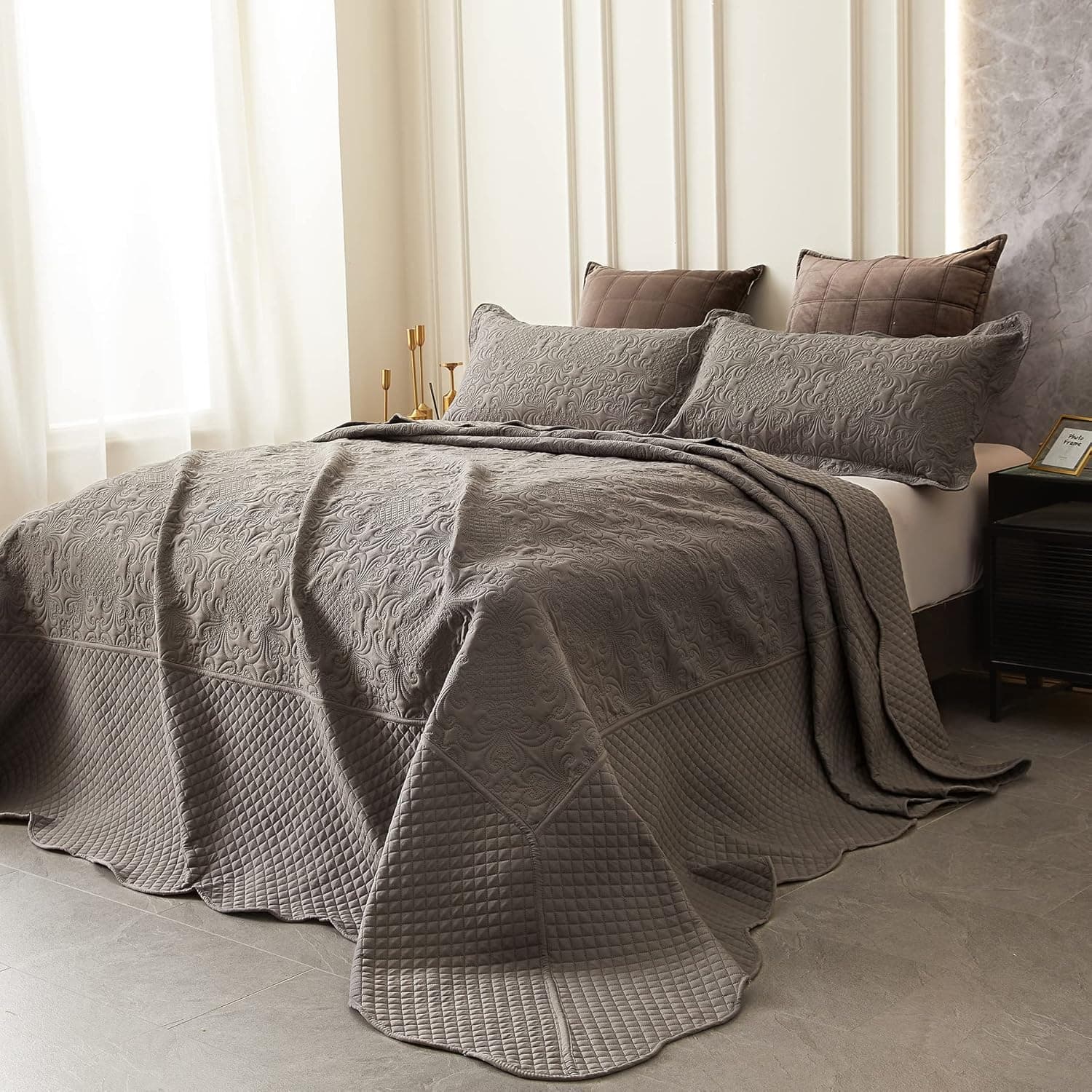 RUIZIXIN Ultrasonic Bedspread Oversized King Microfiber Coverlet Set Lightweight Embossed Quilt Soft Comforter Set Reversible Bed Cover for All Seasons 3Pieces Grey (1 Bedspreads 2 Pillow Case)