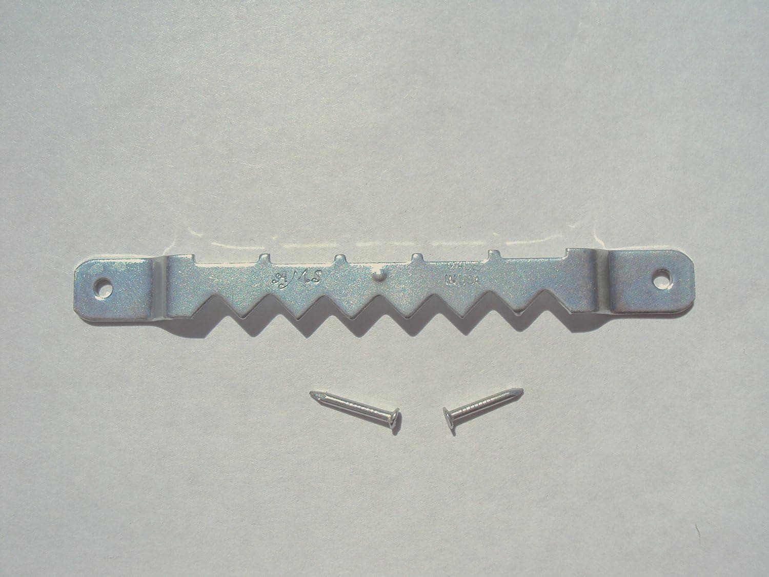 3" (3 Inch) Zinc Plated Sawtooth Hangers with Nails by AMS - 100 Hangers / 200 Nails Great for framing Applications.