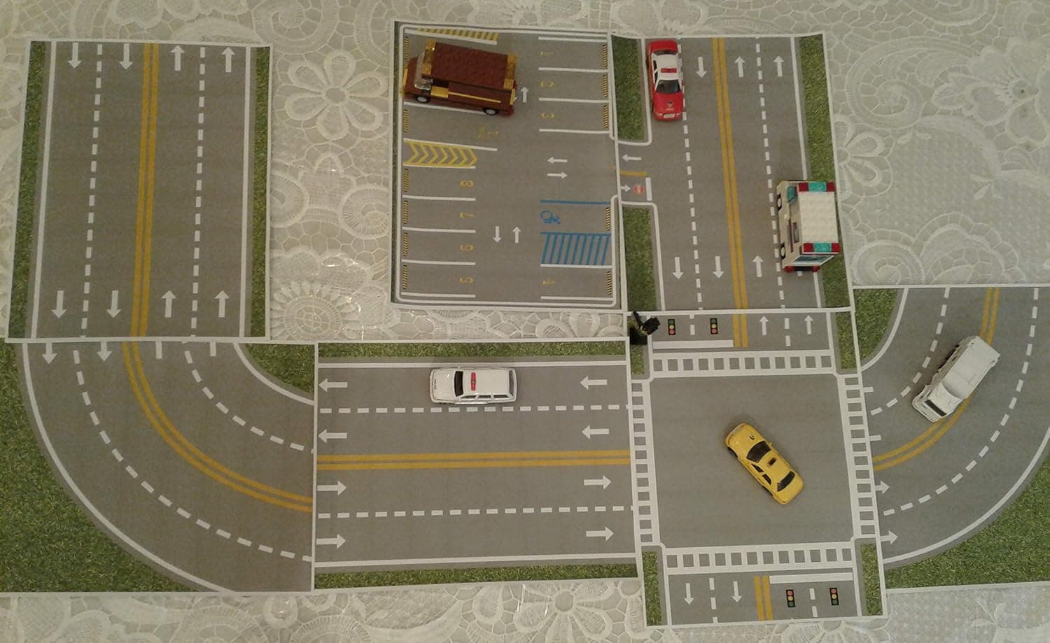 City Town Play Custom Driving Road and Parking Lot for Hot Wheels Match Box Track Builder for Kids Best Birthday Gifts Toys Boys Girls Ages 3+ Paper 8.1/2 x 11 Inches