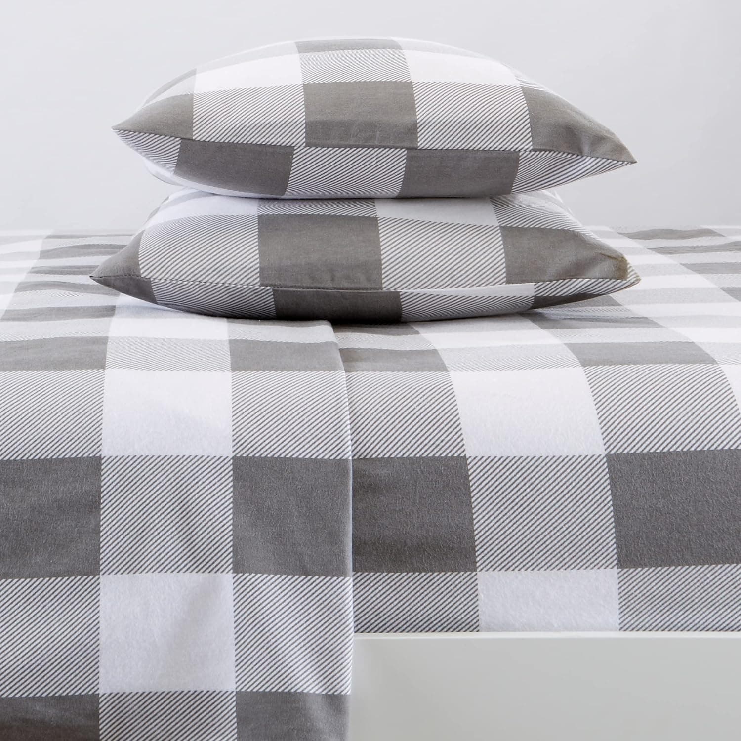 Great Bay Home 100% Turkish Cotton Buffalo Check Plaid Queen Flannel Sheets Set | Deep Pocket, Soft Sheets | Warm, Double Brushed Bed Sheets | Pre-Shrunk & Anti-Pill Flannel Sheets