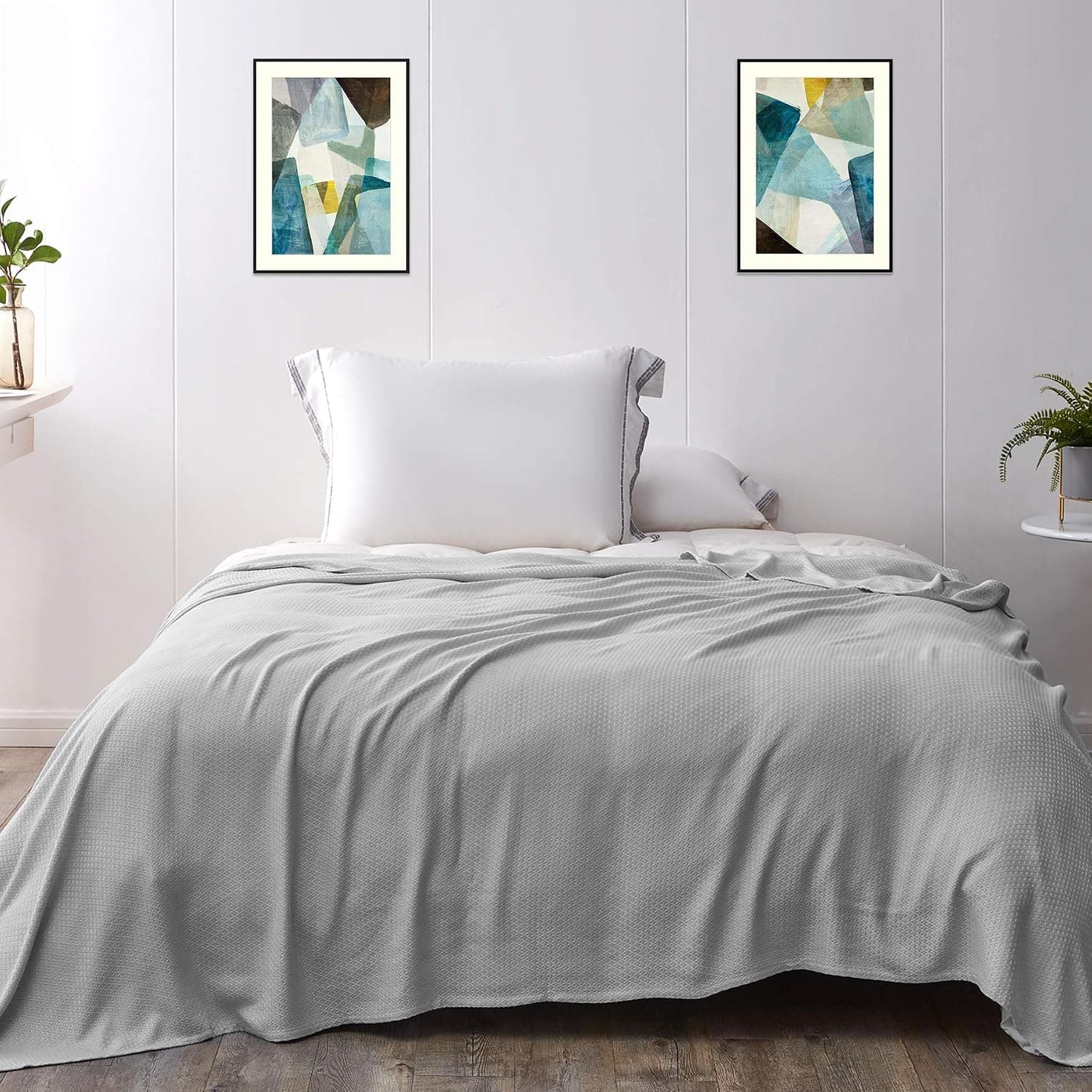 KPBLIS Cooling Bamboo Blankets for Hot Sleepers, Lightweight Summer Big Cool Blankets Queen Size, Thin Bamboo Extra Cool Throw Blankets for Hot Flashes (79x91 inches, Light Grey)