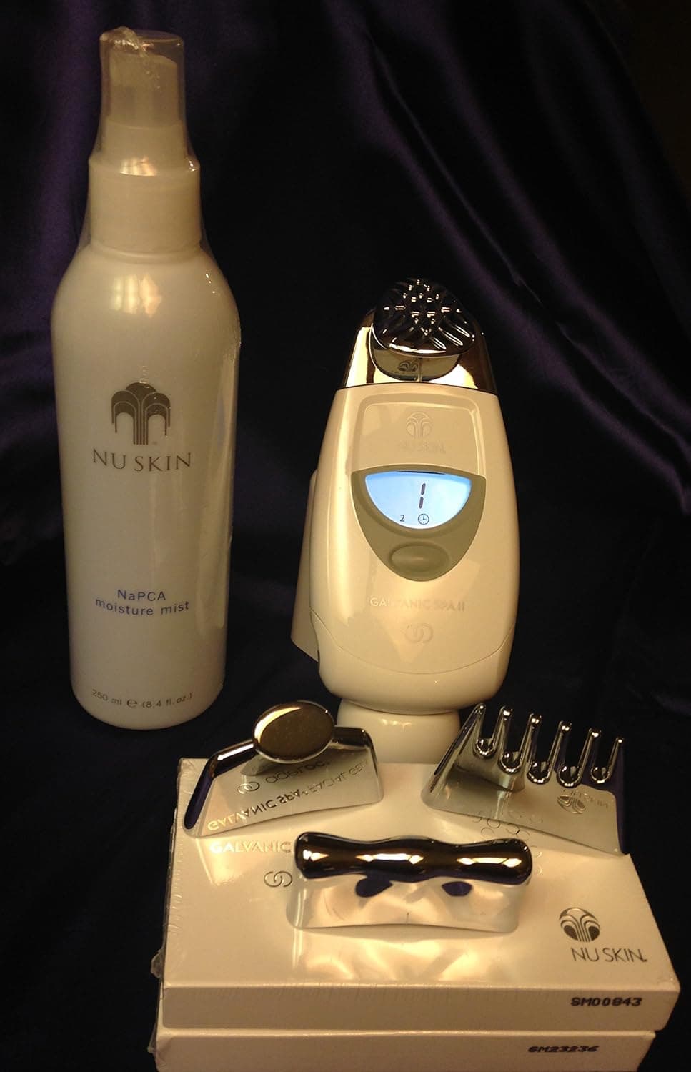 Nuskin Nu Skin ReDesign ageLoc Galvanic Face Spa Package(Black or White)