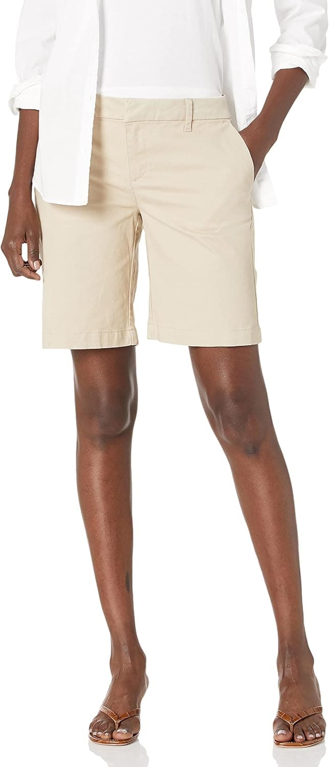 Tommy Hilfiger Women's Hollywood 9 Inch Chino Short (Regular and Plus), Khaki, 6