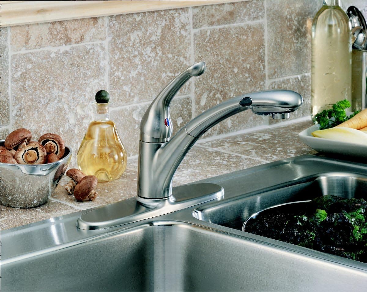 Delta Faucet 470-SS Signature Single-Handle Kitchen Pull-Out Faucet, Stainless