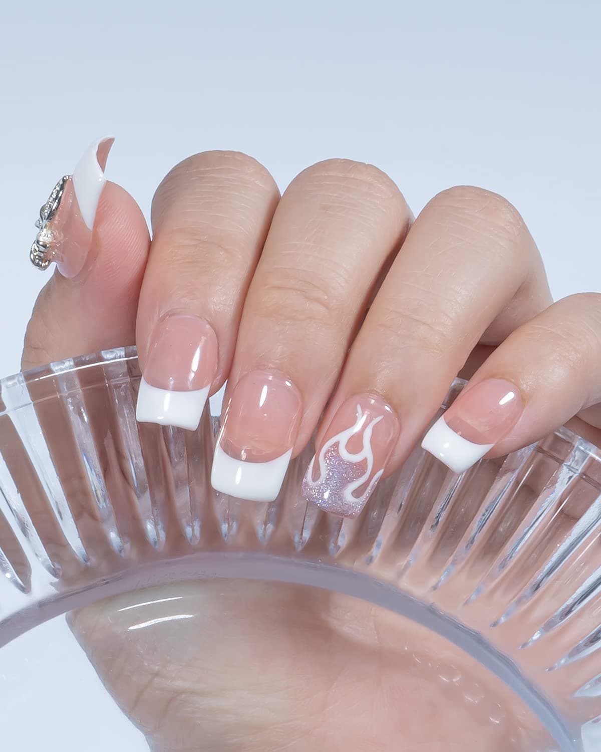 AOONEG Press on Nails short,Fake Nails with nail jelly glue,Acrylic Nails for Women and girls, Comfortably stick on nails,Handmade nail salon quality,10 Pcs (S, White3)