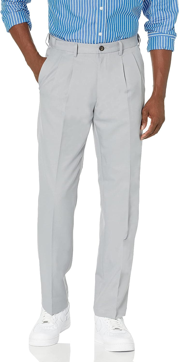 Amazon Essentials Men's Classic-Fit Expandable-Waist Pleated Dress Pant