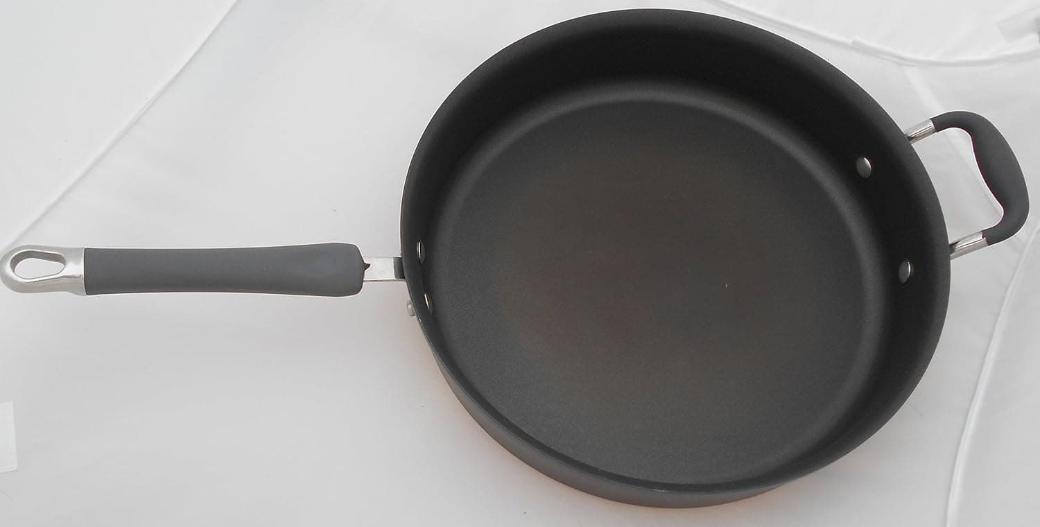 Pampered Chef 12" Skillet