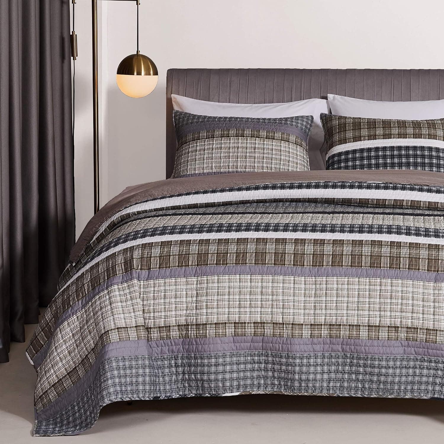 Barefoot Bungalow Gold Rush Quilt and Pillow Sham Set, 3-Piece King/Cal King, Gray