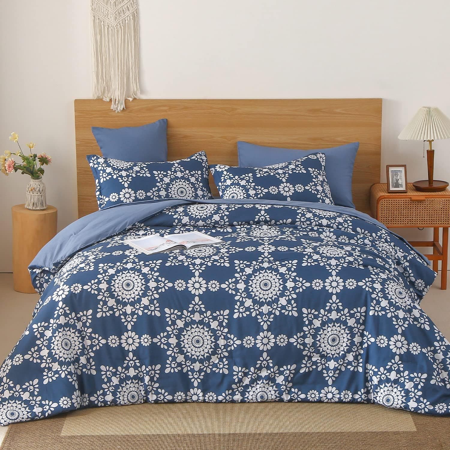 Yogeneg Boho Comforter Set Queen Size,7 Pieces Bed in A Bag,Navy Blue and White Medallion Bohemian Comforter and Sheet Set,Ultra Soft Microfiber All Season Complete Bedding Set(Navy,Queen)