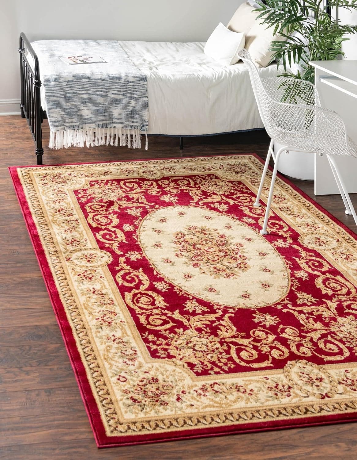 Unique Loom Versailles Collection Traditional Classic Medallion Motif Area Rug (3' 3 x 5' 3 Rectangular, Burgundy/ Ivory)