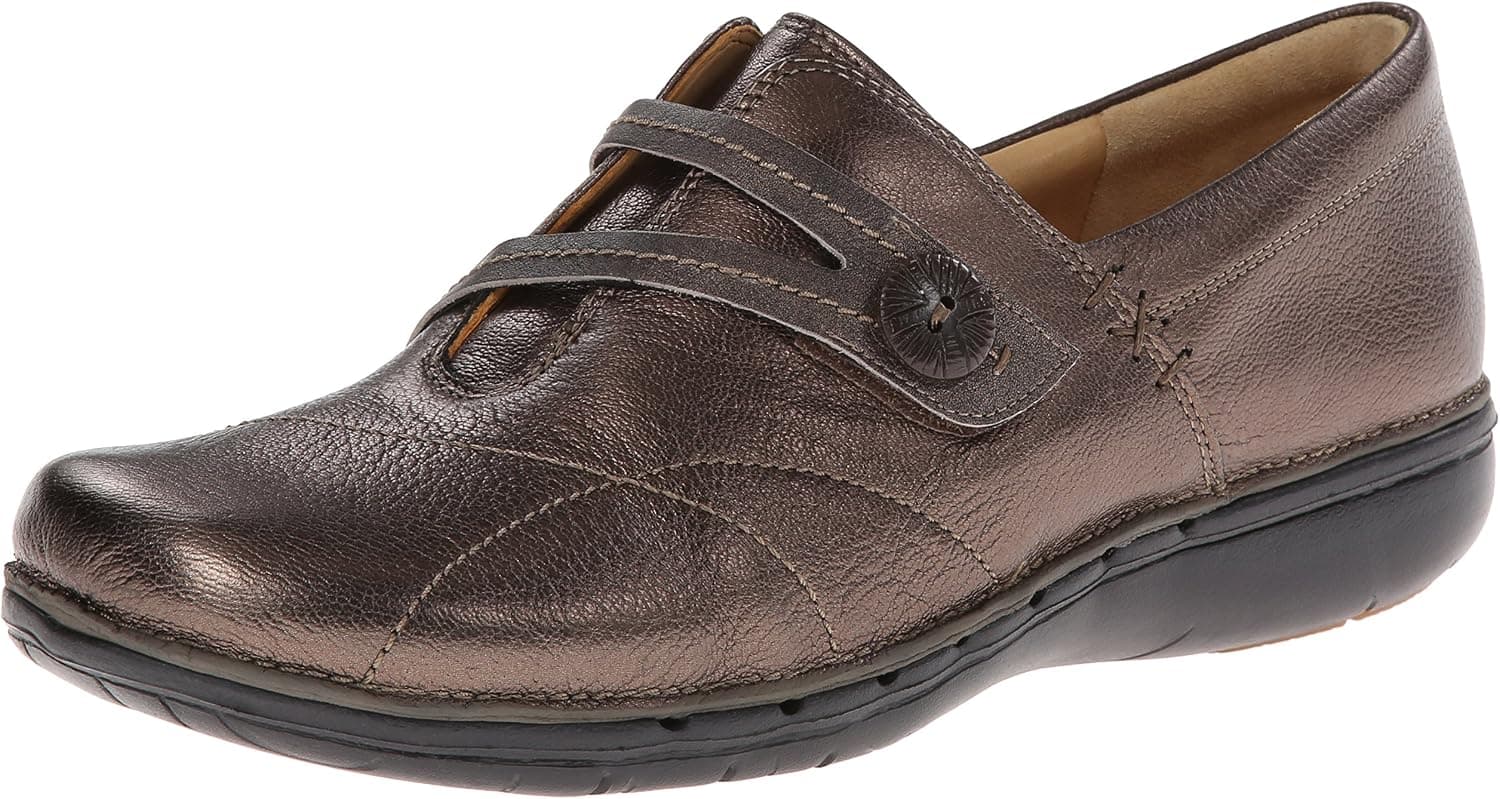Clarks Women's Un Esma Slip-On Loafer
