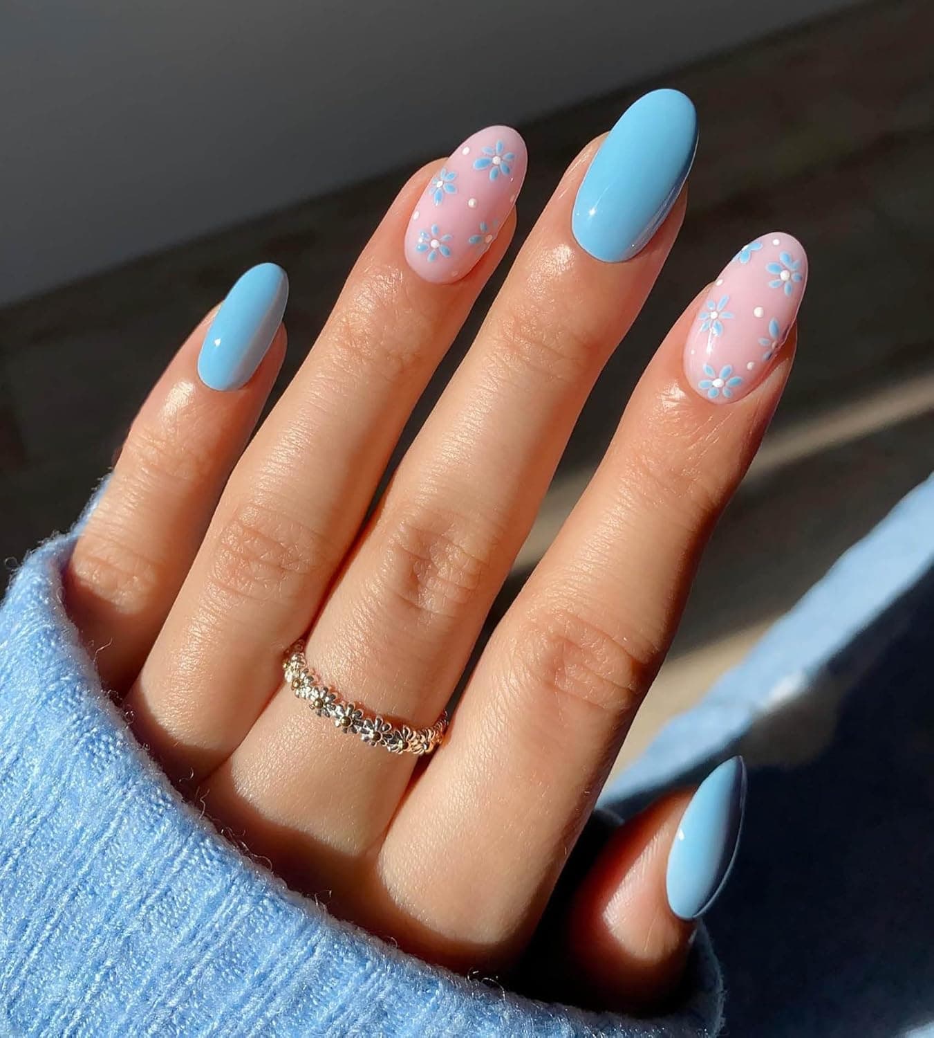 24 Pcs Press on Nails Medium, Sunjasmine Fake Nails with Nail Glue, Blue and Pink Flower False Nails with Designs Acrylic Nails Glue On Nails for Women