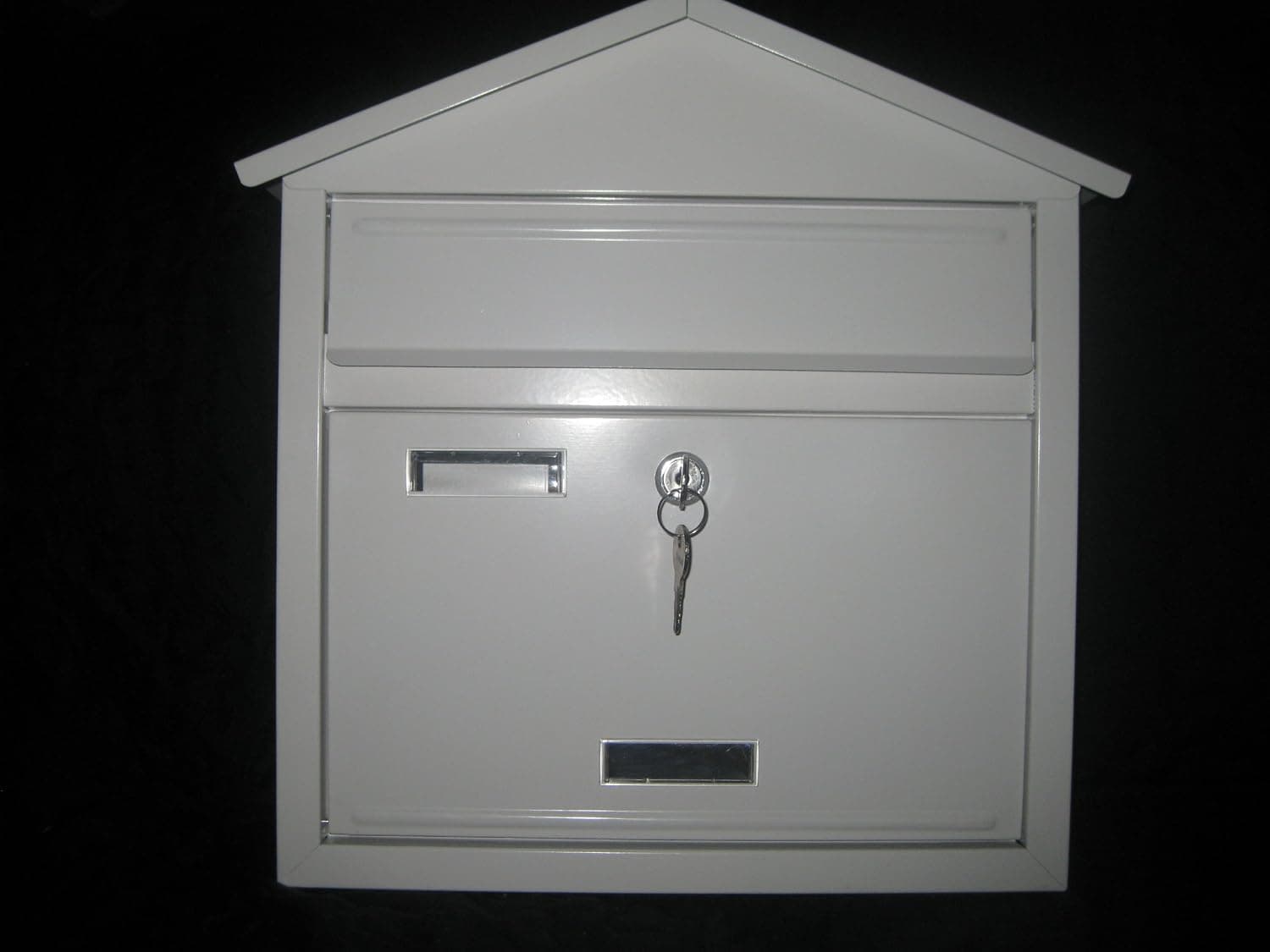 White Lockable Wall Mount Mailbox