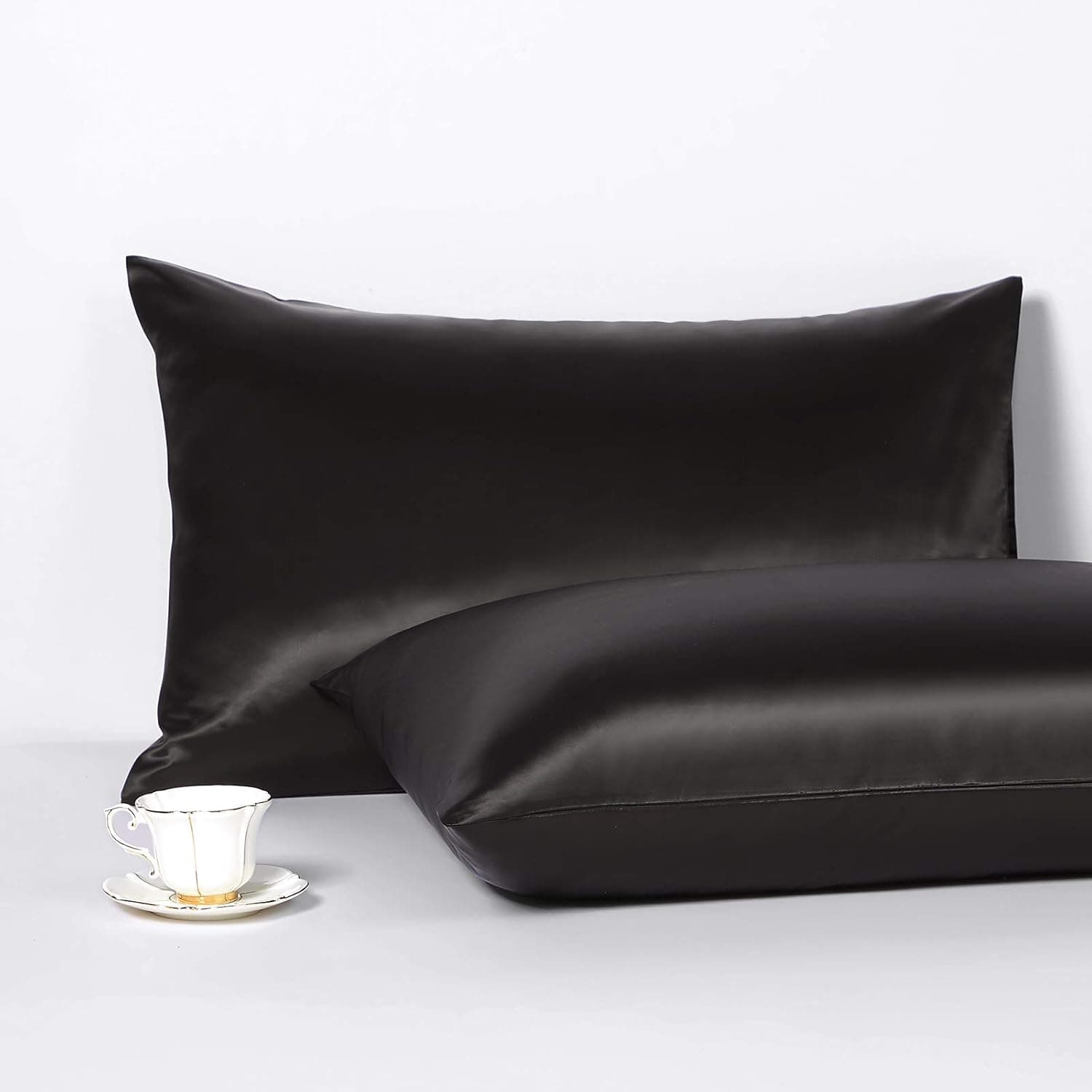 HAPPYMOON Natural Pillowcase, for Hair and Skin with Envelope Closure, 25 Momme, 600 Thread Count 100% Mulberry Silk, Soft Breathable Smooth Both Sided Silk Pillow Cover(Black, Standard, 2pcs)