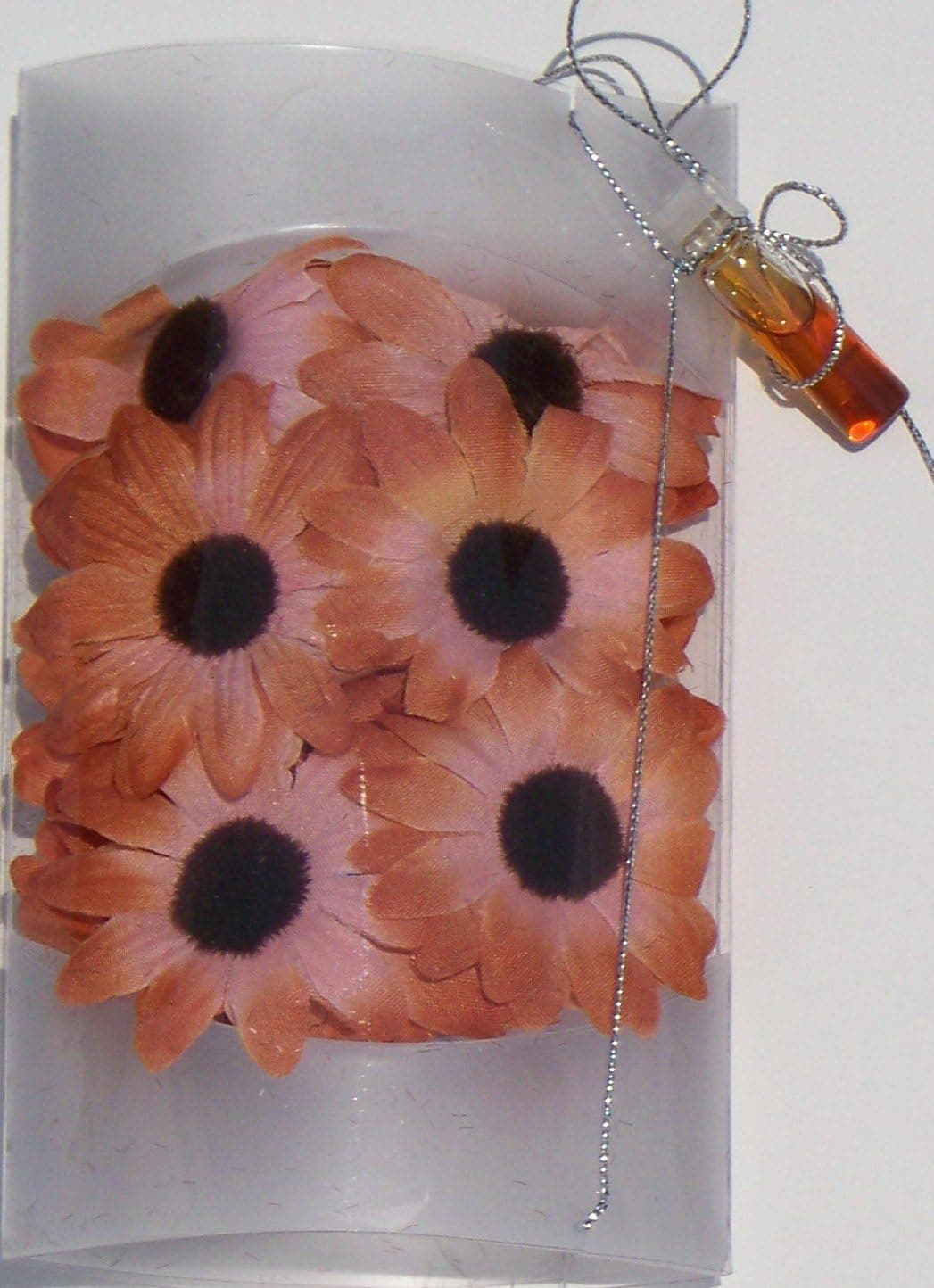 Life-Like Oil Scented Daisy Flower Bunches (12 Buds Each Pack), TAUPE/TEA