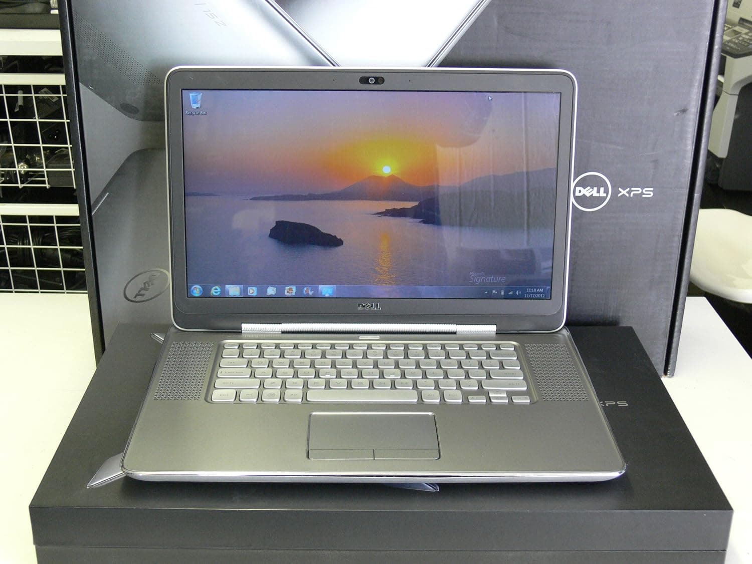 Dell XPS 15z X15z-1461ELS 15.6" Laptop (2.30 GHz Intel Core i5-2410M, 6 GB RAM, 500 GB Hard Drive, 8x CD/DVD Burner, Windows 7 Home Premium)