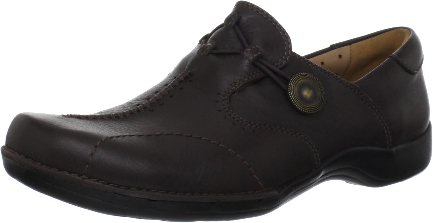 Clarks Women's Un.Maple Slip-On Loafer