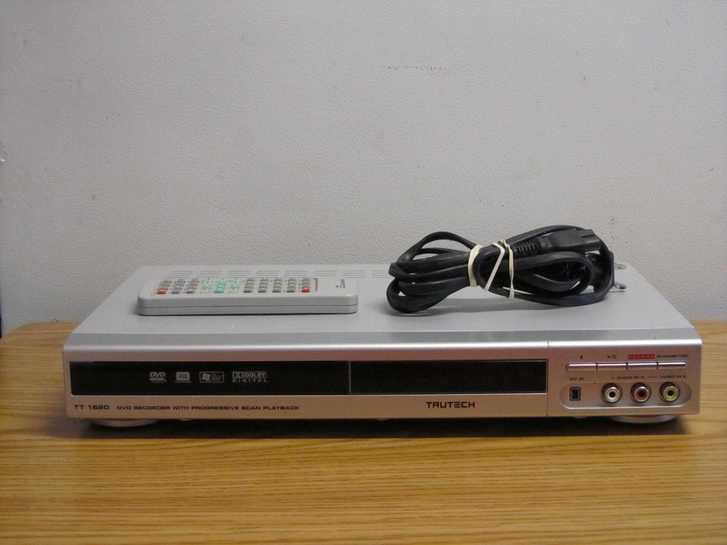 TruTech174; DVD Player47;Recorder with DV Input45; Silver40;TT162041;
