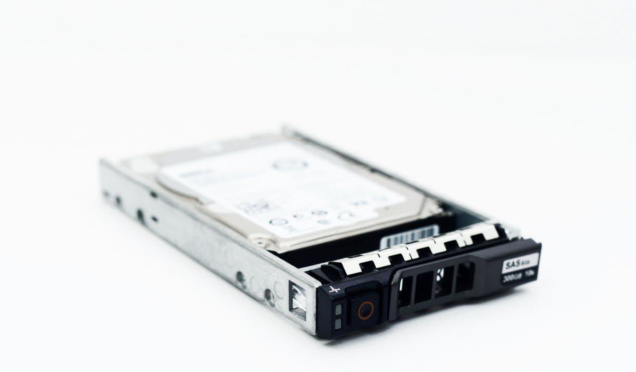 Dell 5JXFM-Compatible OEM Drive in Dell Hot Swap Tray – 3TB 7.2K SAS 6G 3.5" Internal Drive for Dell Servers/Arrays