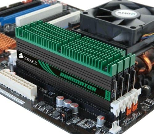 Corsair DOMINATOR 8 GB PC3-10666 1333Mhz 240-Pin CAS 7 DDR3 Desktop Memory Kit CMD8GX3M4A1333C7