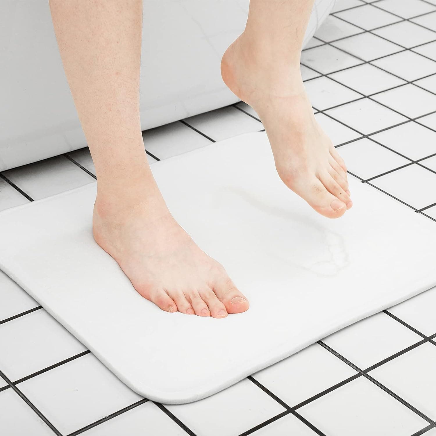 SHIMAKYO Soft Velvet Memory Foam Bath Mats, 20"X17" Super Absorbent Non Slip Bathroom Rugs, Machine Washable, Fast Drying, White