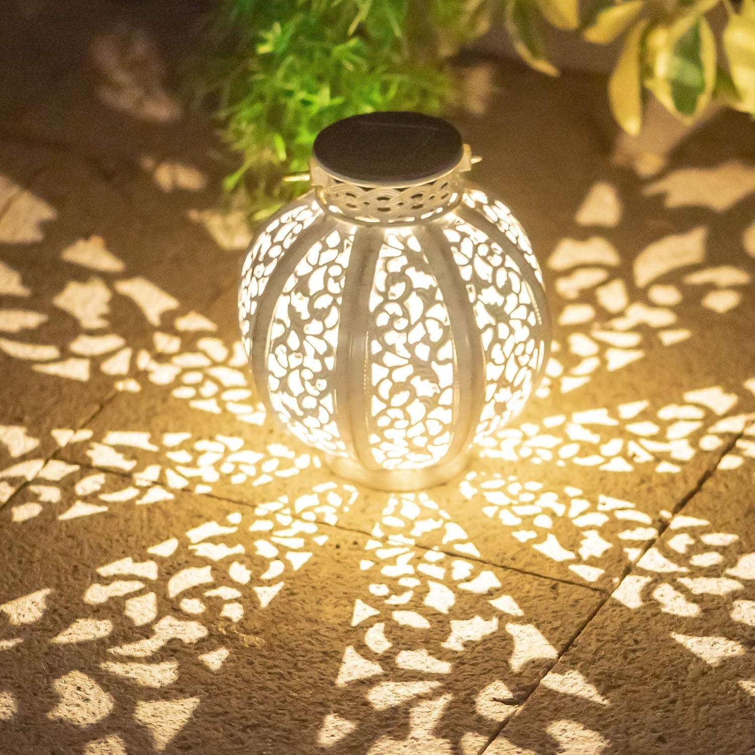 Generep Solar Lanterns Outdoor, Solar Hanging Wall Lantern, Waterproof Stainless Sun Powered LED Wall Lights Device, Tree Hanging Lantern for Patio, Lawn, Balcony and Terrace-1 Pack
