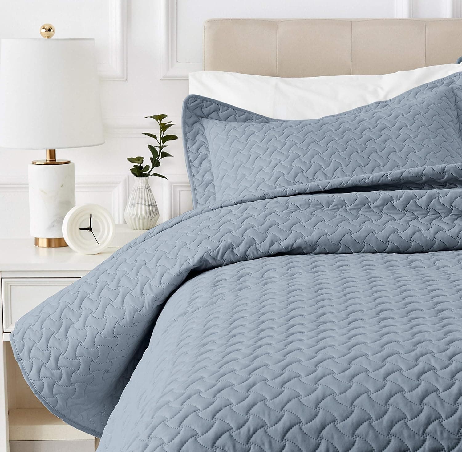 Amazon Basics Oversized Quilt Bed Set, Embossed Coverlet and Sham- Twin, Spa Blue Wave
