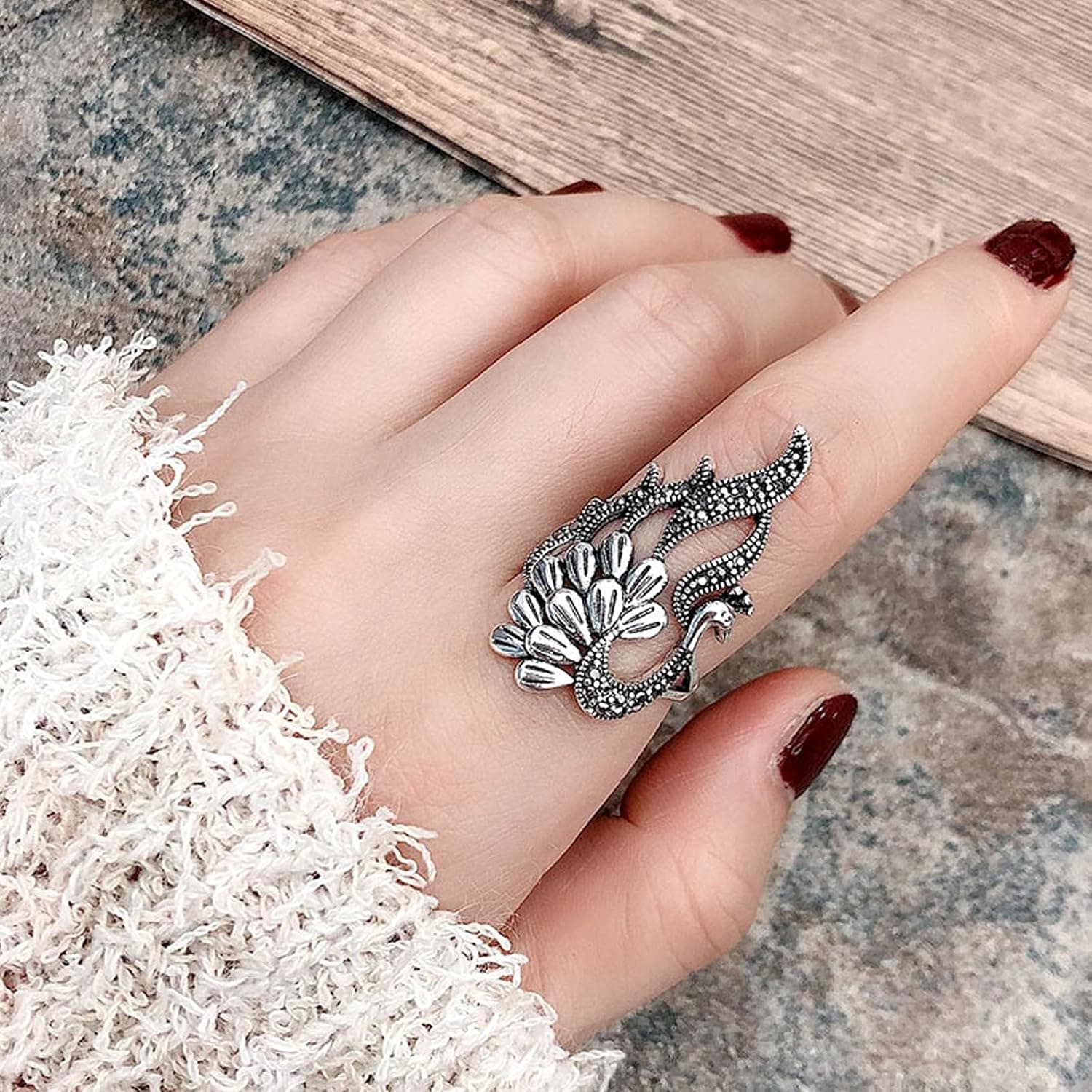 Larancie Peacock Ring Finger Ring Vintage knuckle Ring Medium Adjustable open Thumb Finger Ring Hand Harness Fashion Boho Jewelry for Women and Girls （Silver ）