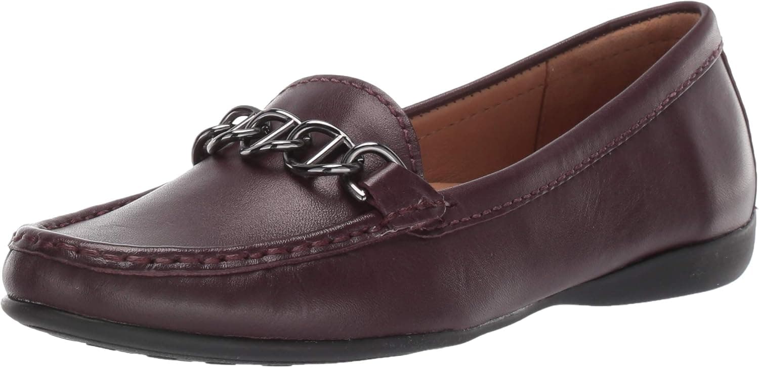 Driver Club USA Women's Leather Chain Detail Driving Loafer